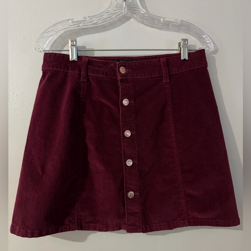 Celebrity Pink Maroon Corduroy Mini Skirt with Button Front Size 9/29